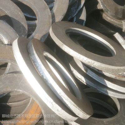 聊城雙合沖壓件廠經營十年碳鋼法蘭毛坯,加工法蘭盤成品。